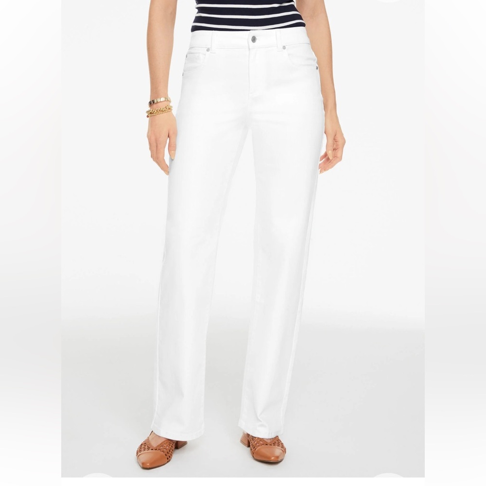 L.L. BEAN White Classic Fit Straight Leg Cotton Blend Jeans Size 8 NWOT